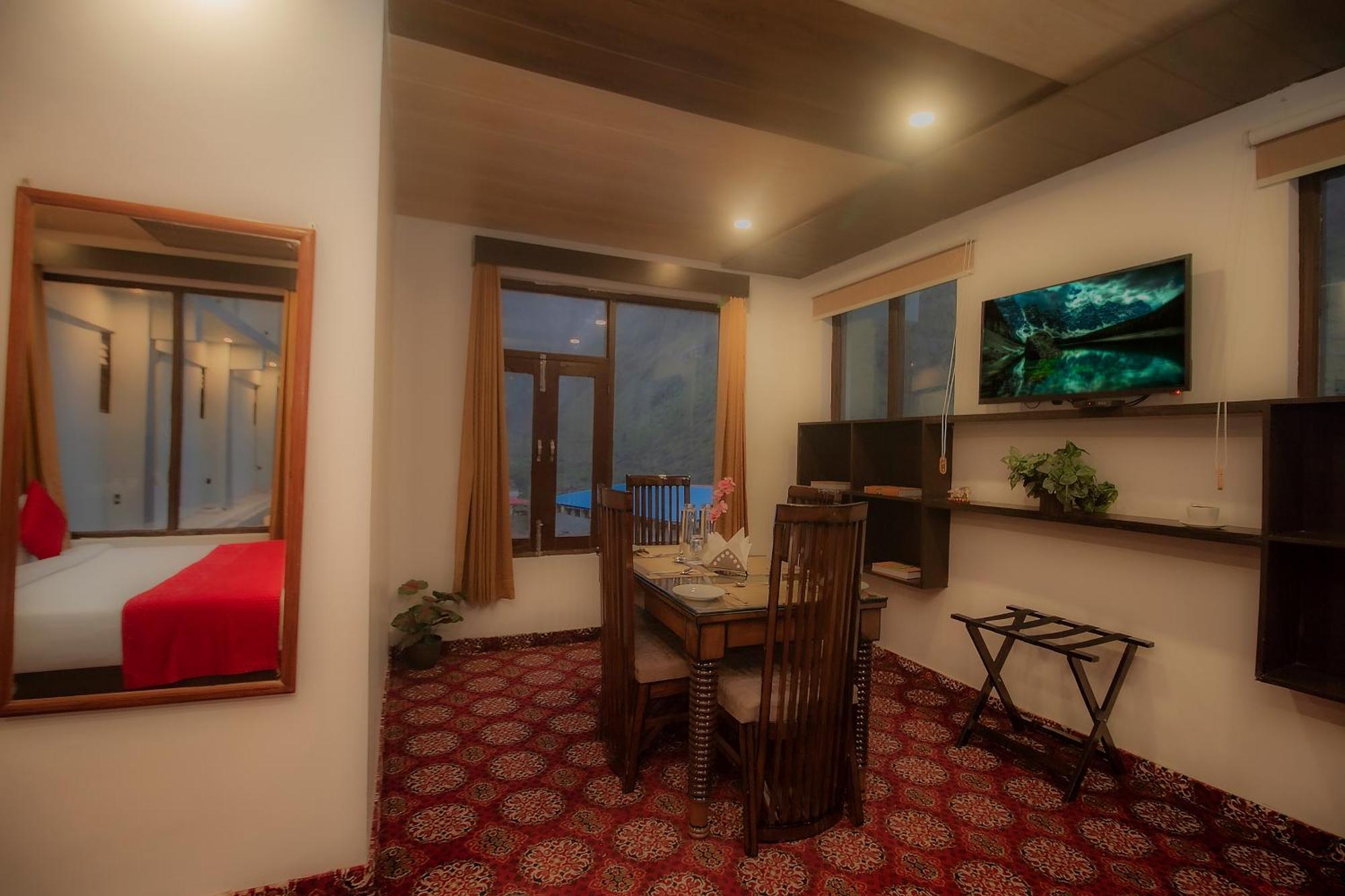 Amritara The Avadh Hotel บาดรีนาถ ภายนอก รูปภาพ