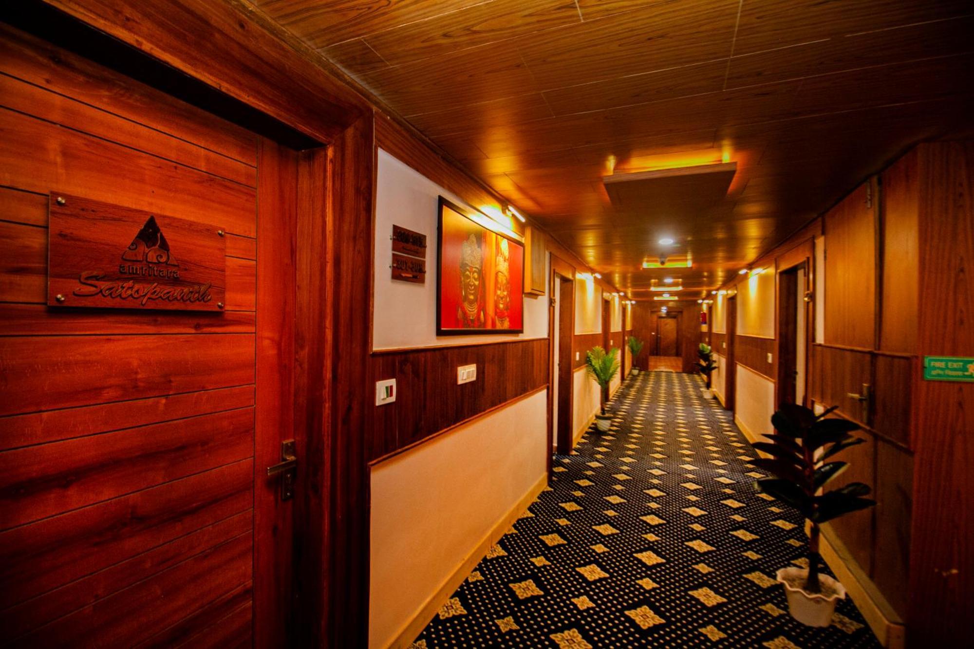Amritara The Avadh Hotel บาดรีนาถ ภายนอก รูปภาพ