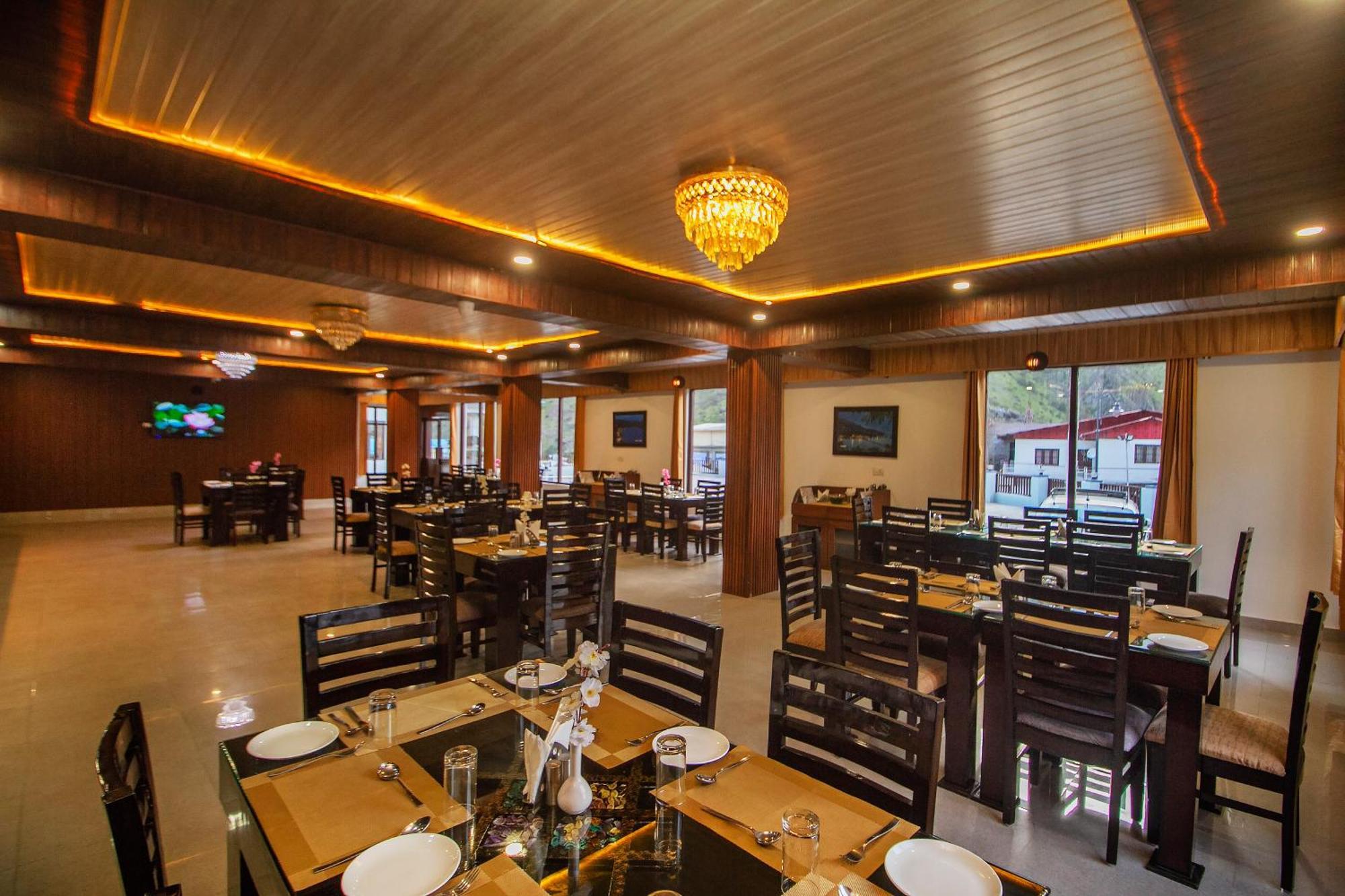 Amritara The Avadh Hotel บาดรีนาถ ภายนอก รูปภาพ